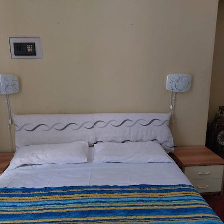 Larysa Apartment Sanremo Bagian luar foto