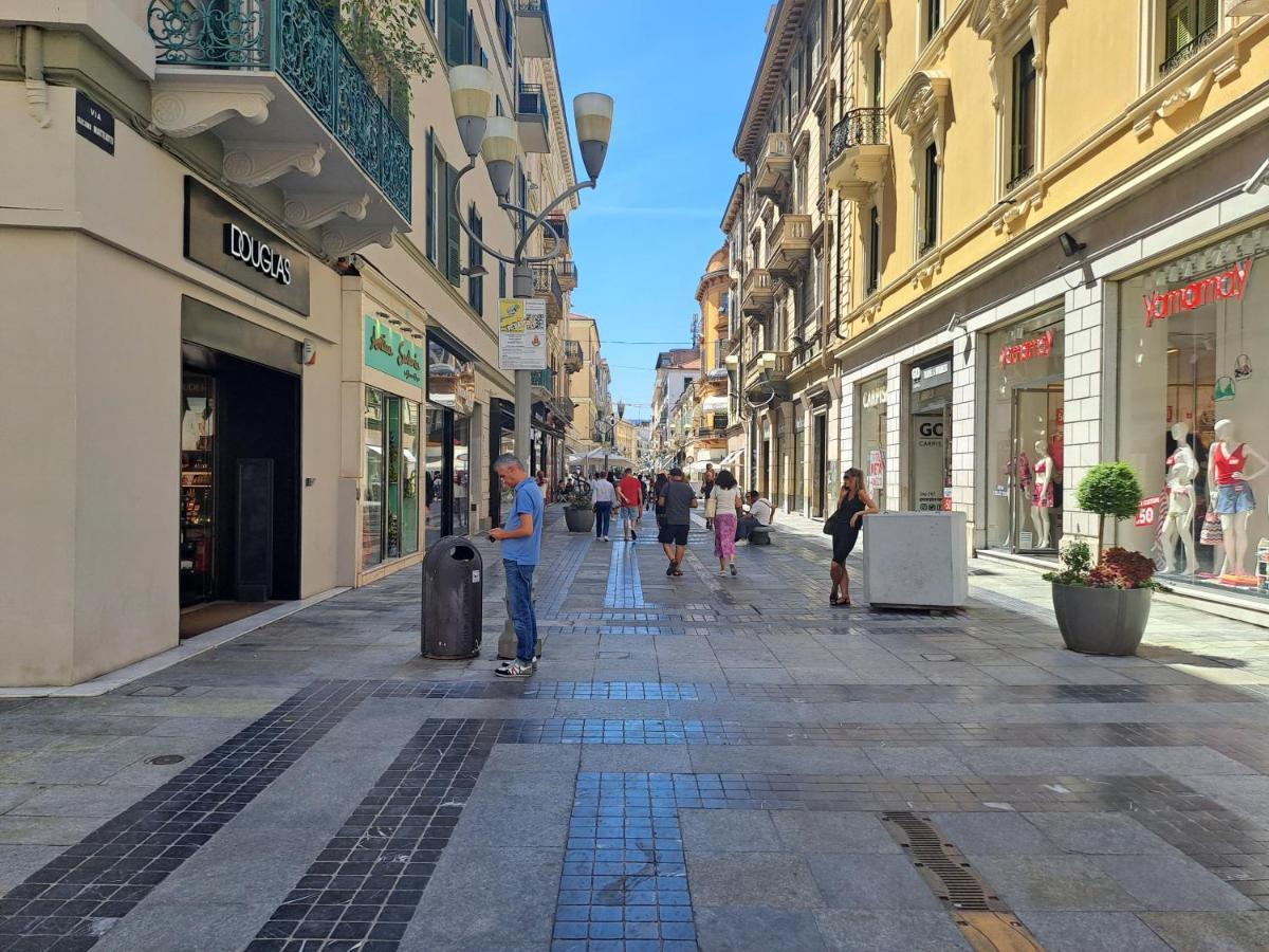 Larysa Apartment Sanremo Bagian luar foto