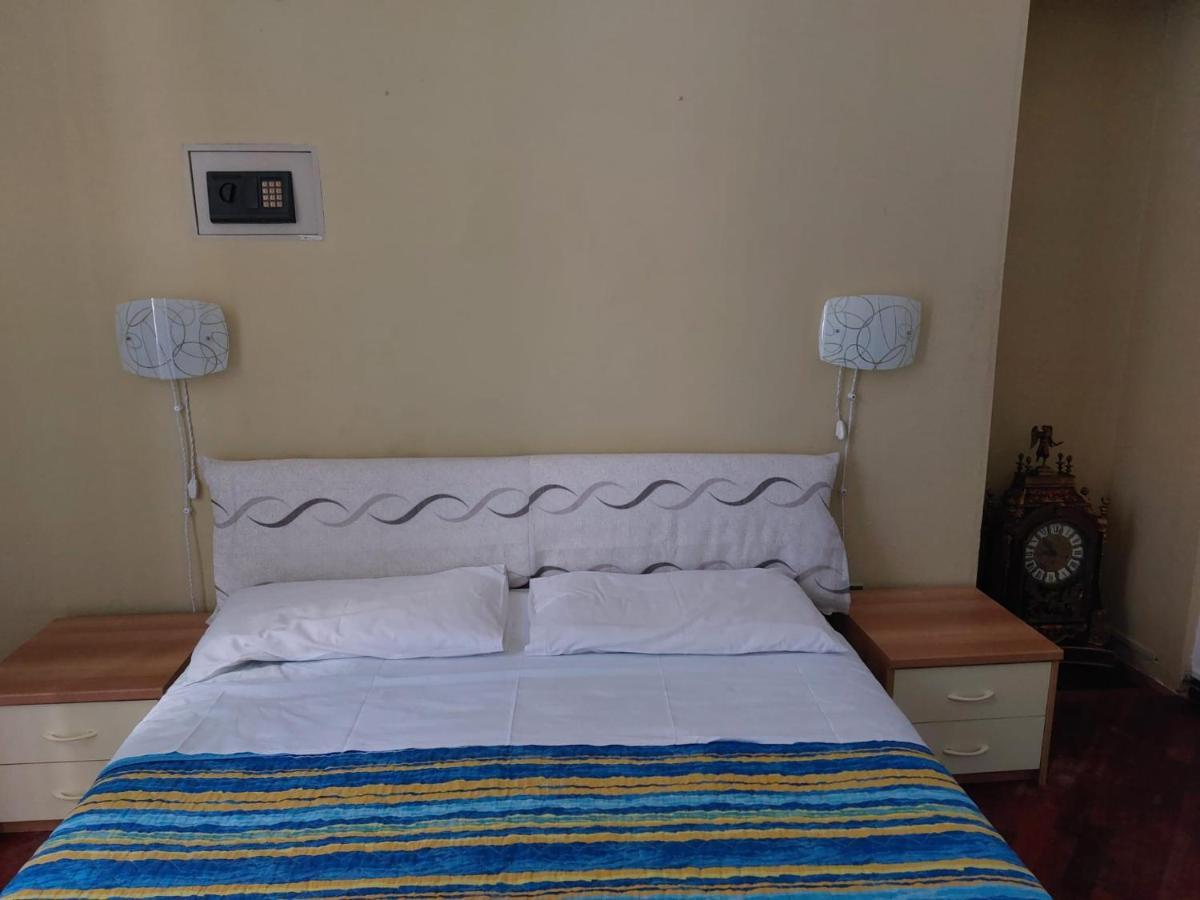Larysa Apartment Sanremo Bagian luar foto