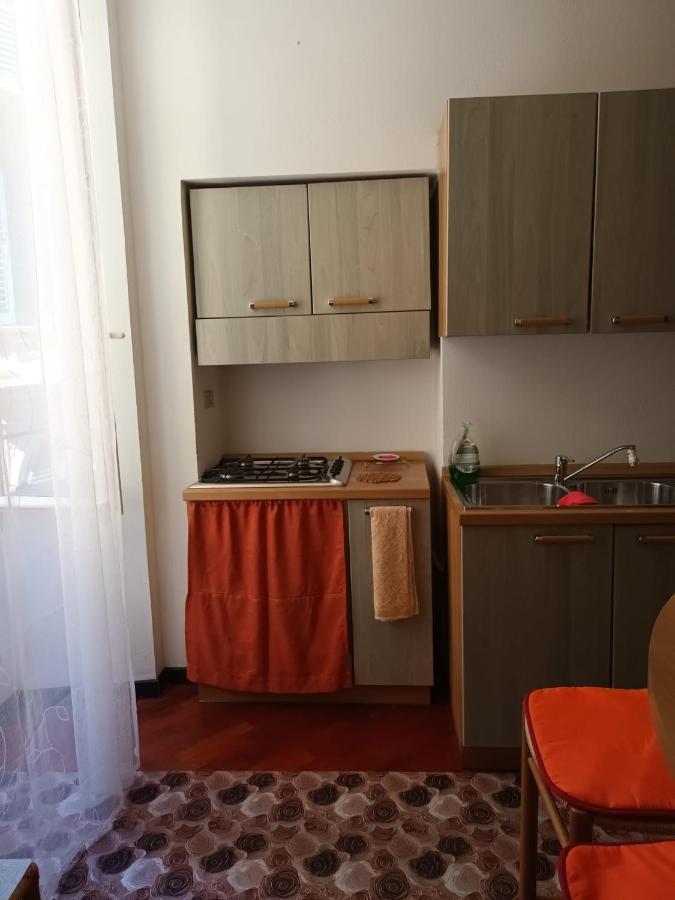 Larysa Apartment Sanremo Bagian luar foto